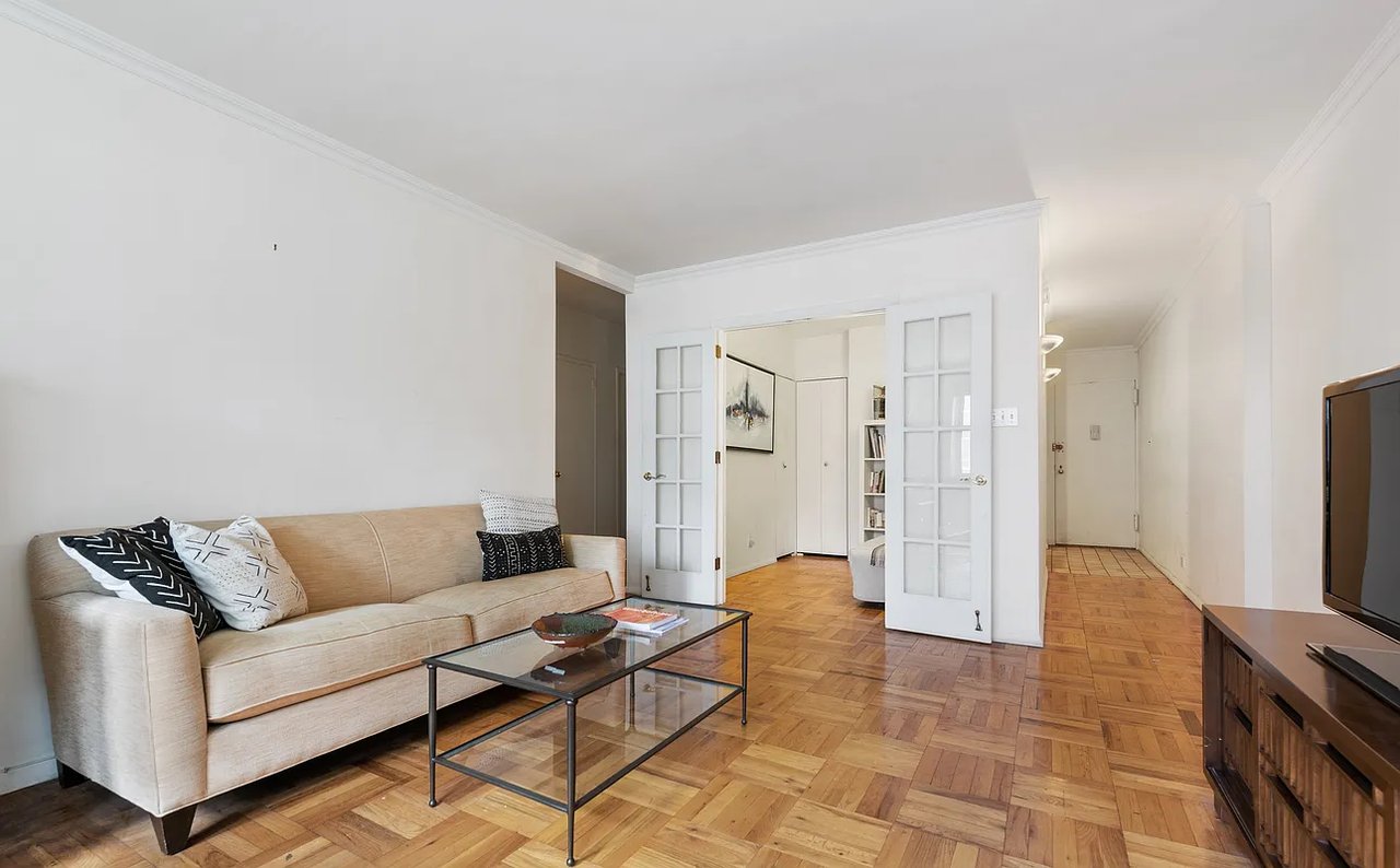 30 West 60th Street #8D