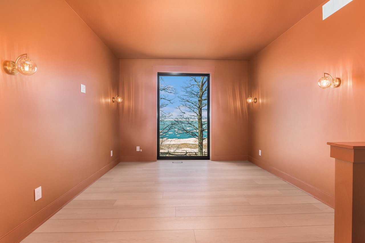 2578 2576, 2572 Lakeshore Drive