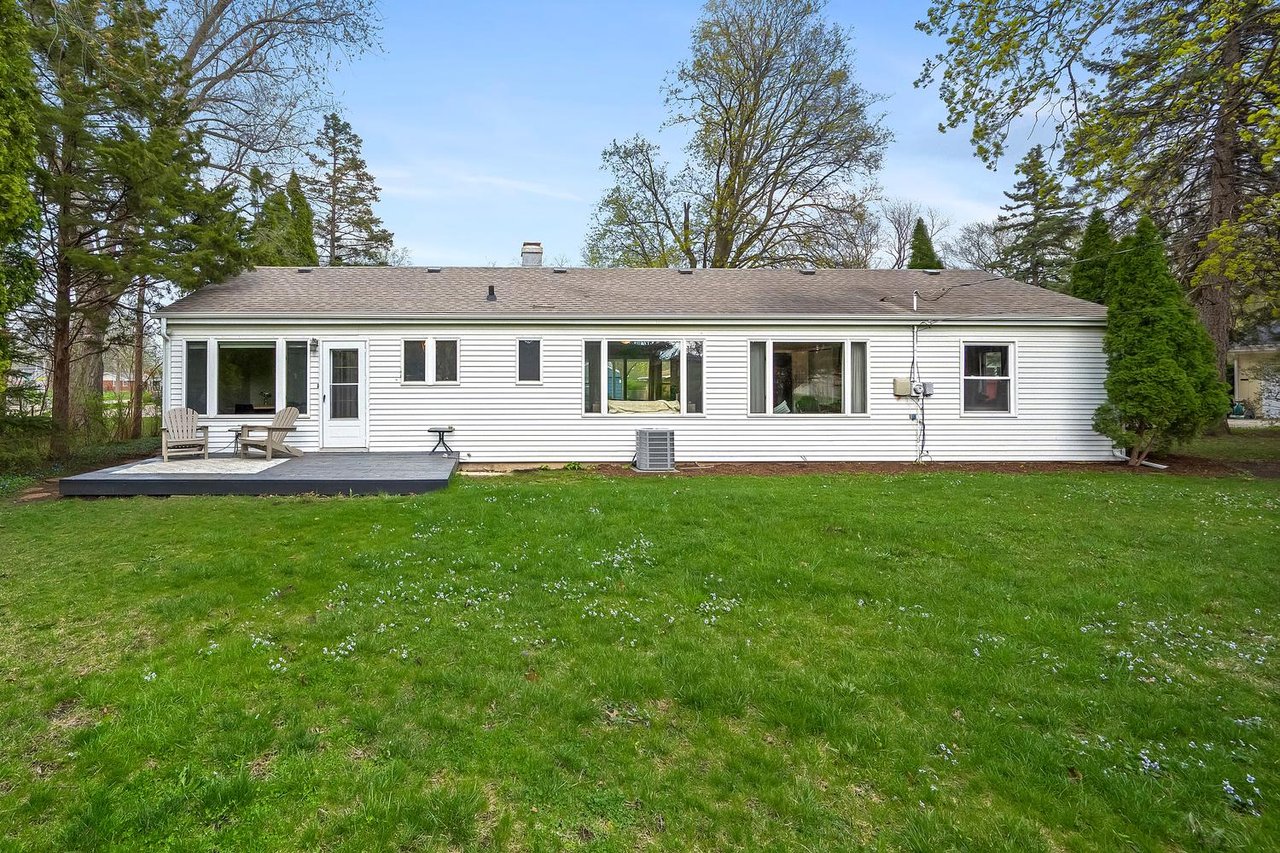 407 10th Ct, St. Charles IL – Under Contract in One Weekend with Multiple Offers