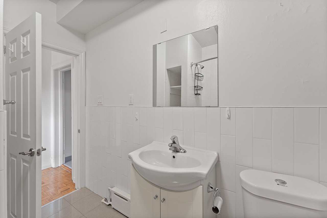 5 Crang Avenue Unit: 2