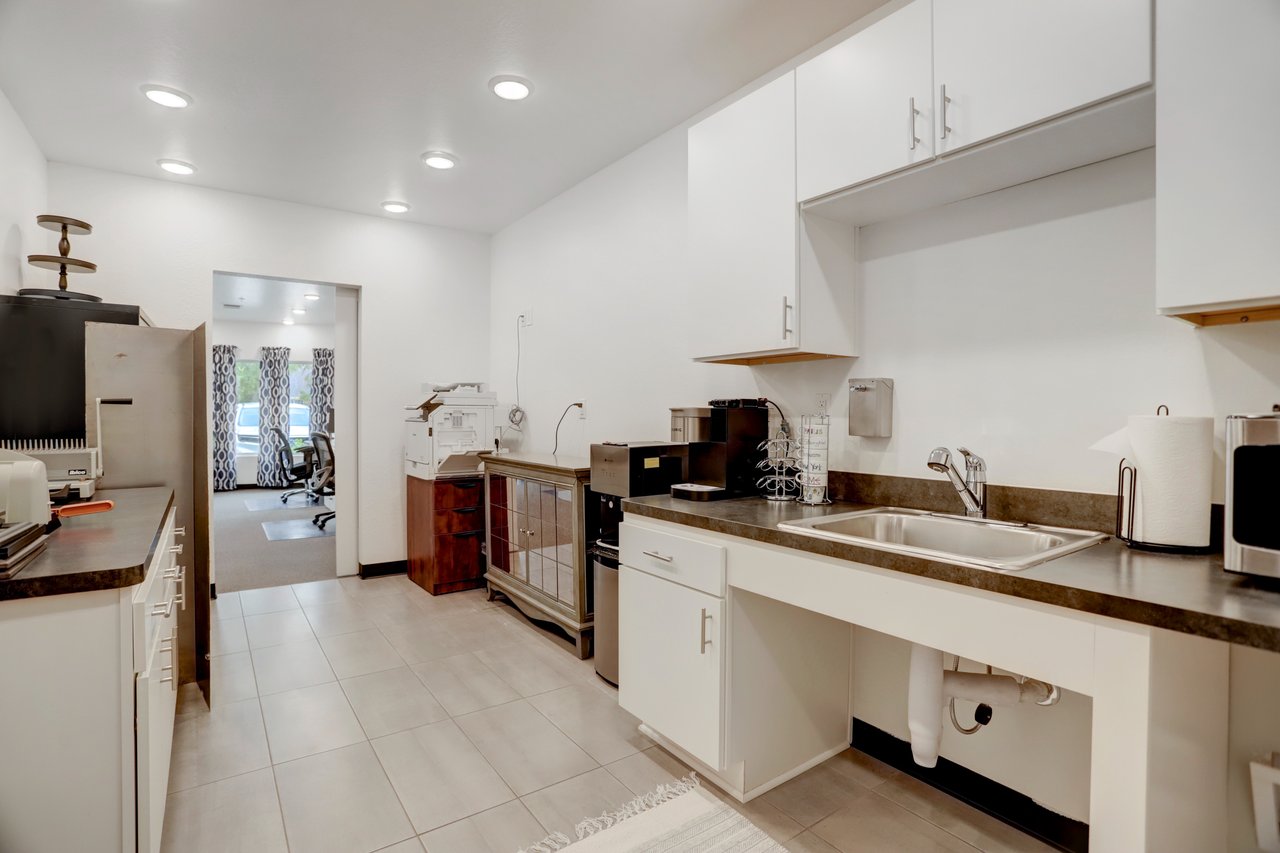 6544 Greatwood Pkwy #B
