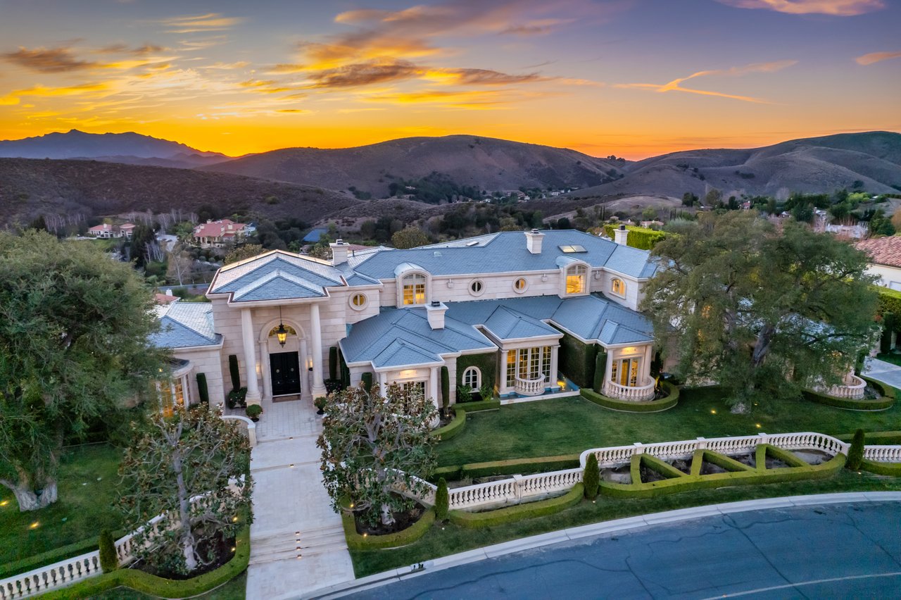 996 Vista Ridge Lane