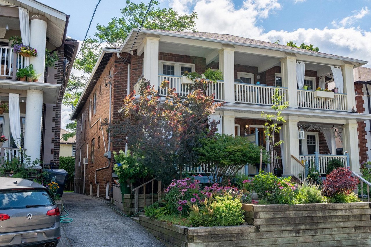 25 Scarboro Beach Blvd, Upper Unit