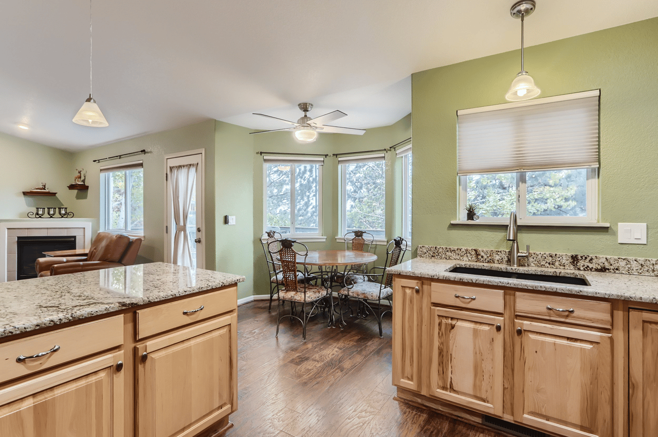 Just Listed: Low-Maintenance Home in Rocksbury Ridge