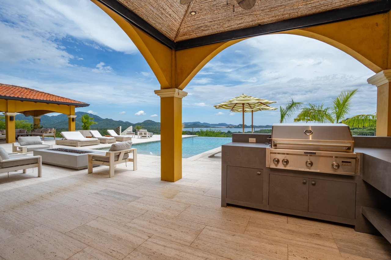Casa Loro - Luxury Estate