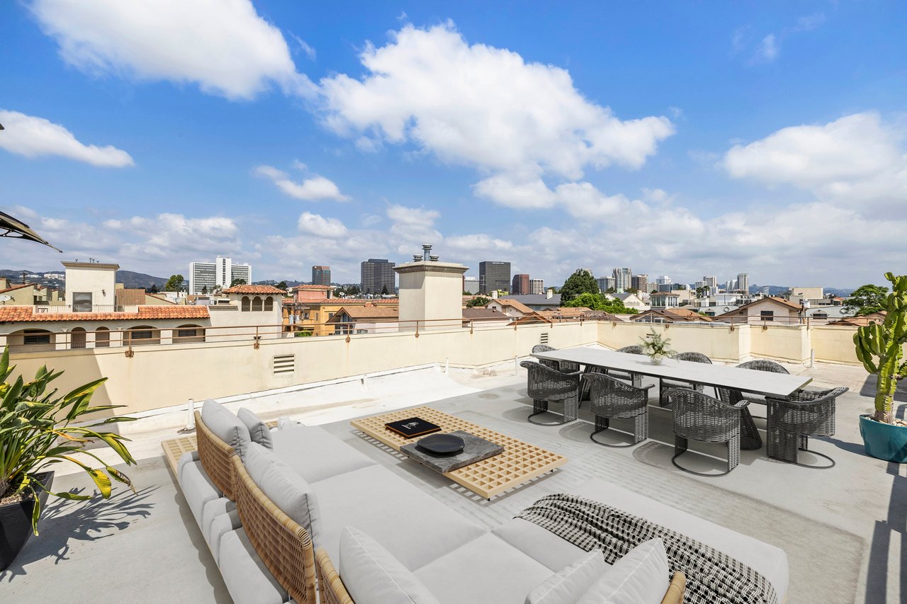 1540 S Bentley Ave Unit: 402