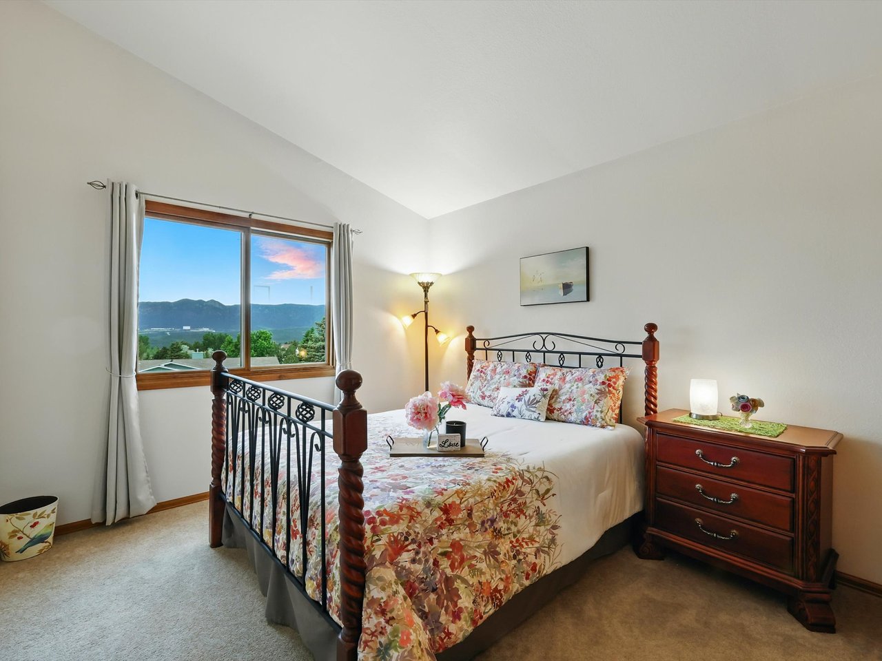 440 Torrey Pines Way