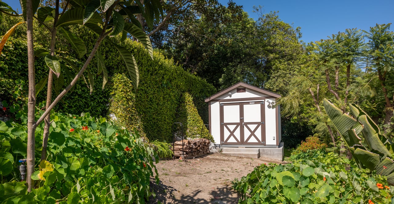 3922 Glenridge Dr, Sherman Oaks 