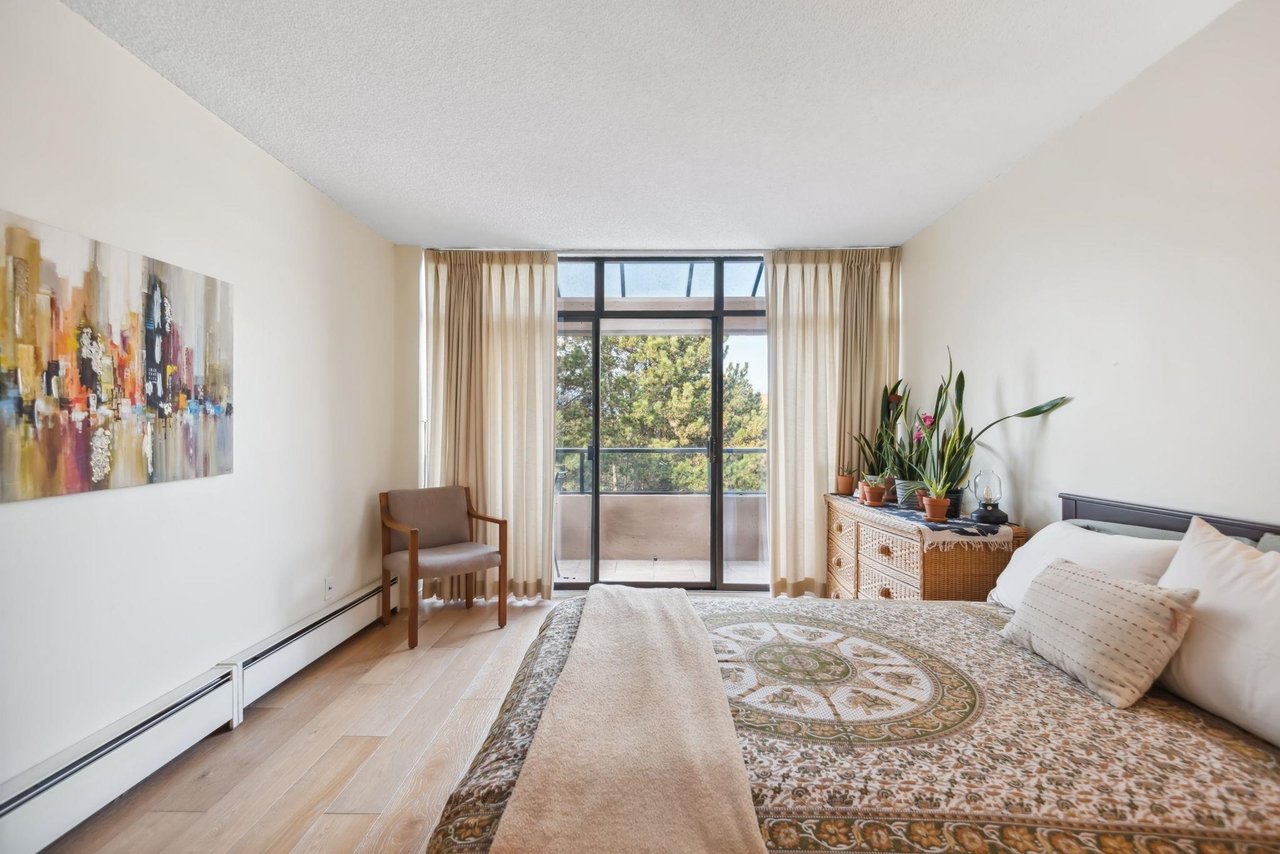 608-2101 Mcmullen Ave