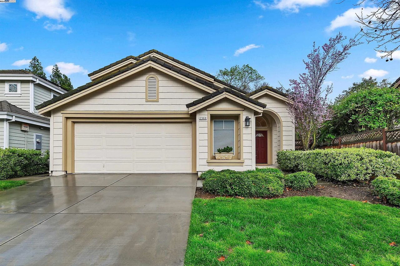2363 Meadowlark Dr