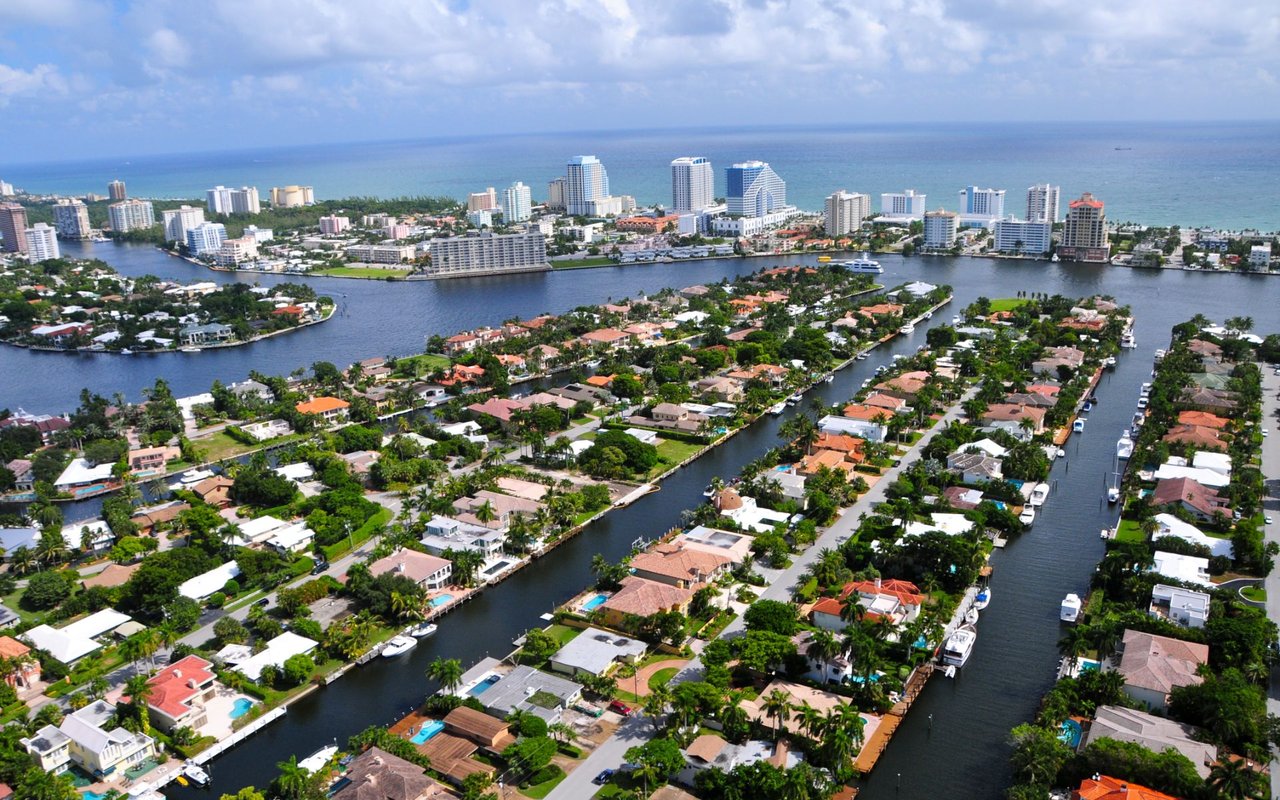Las Olas Isles