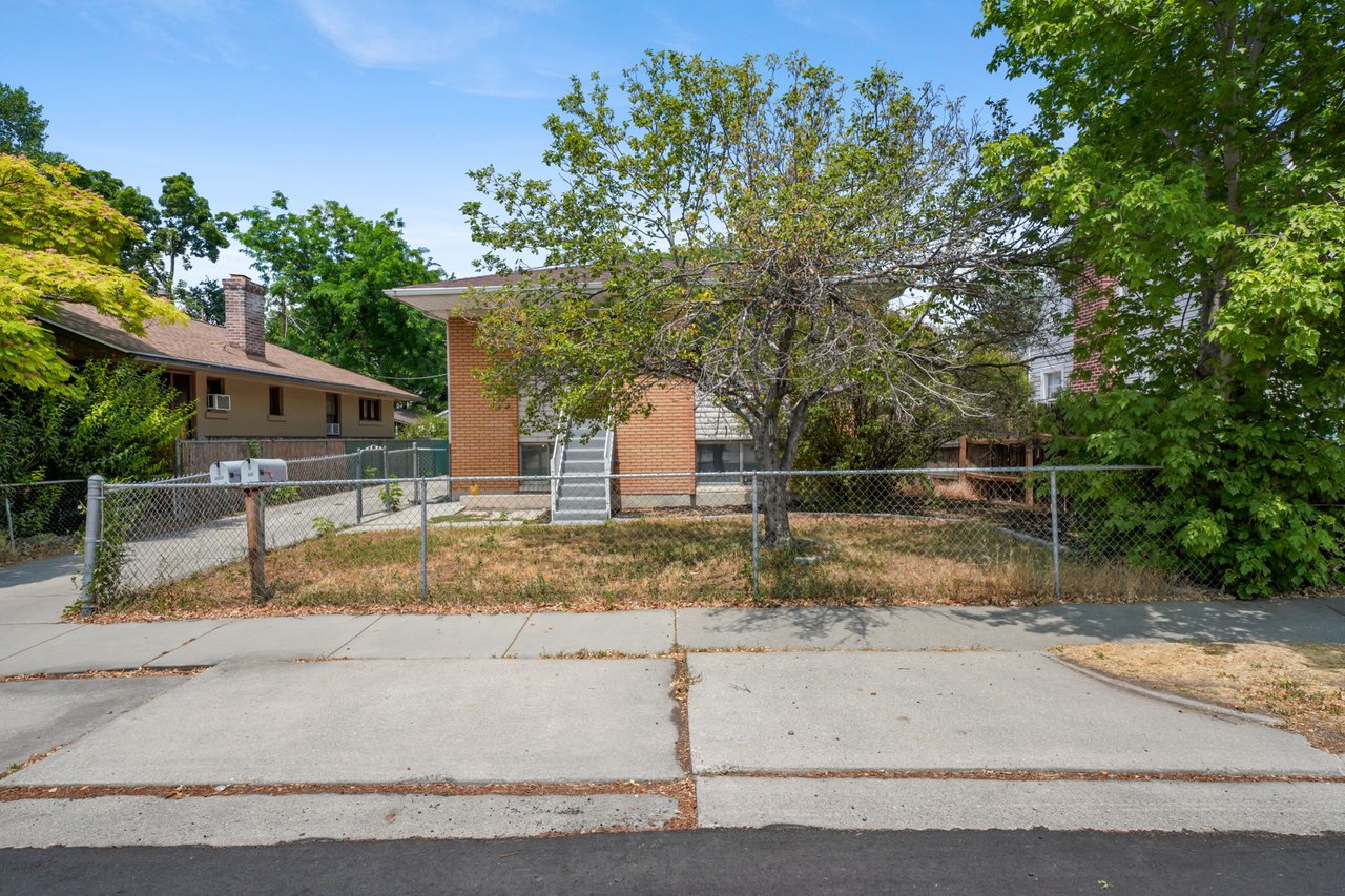363 E Downington Ave
