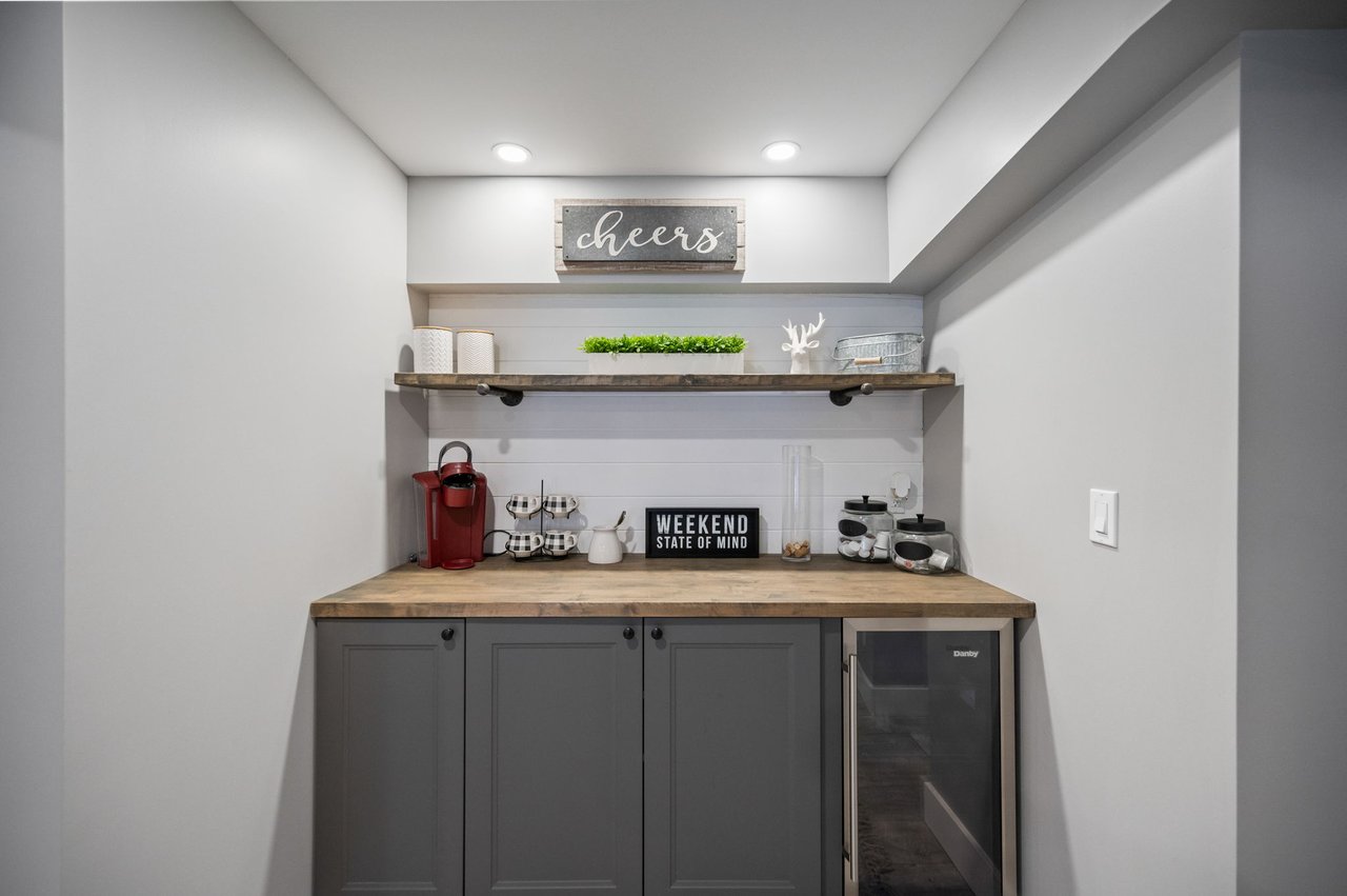 Cash Flow Lakeside Cottage