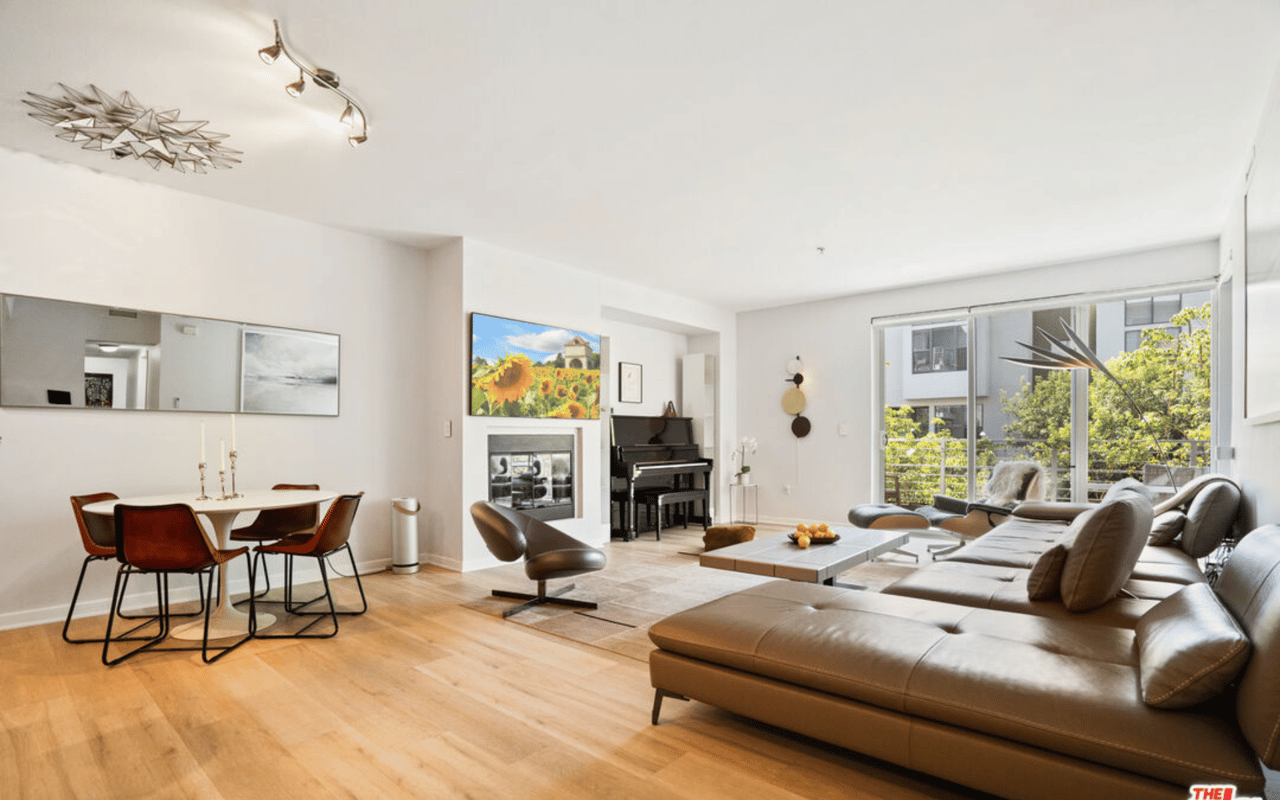111 S Delacey Ave, #205