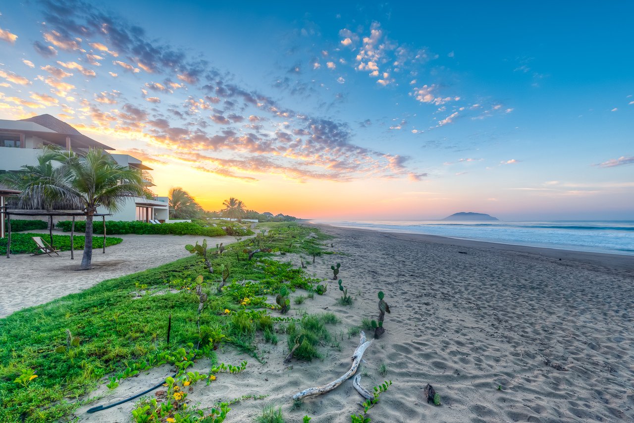 Marea Beachfront Villa C11