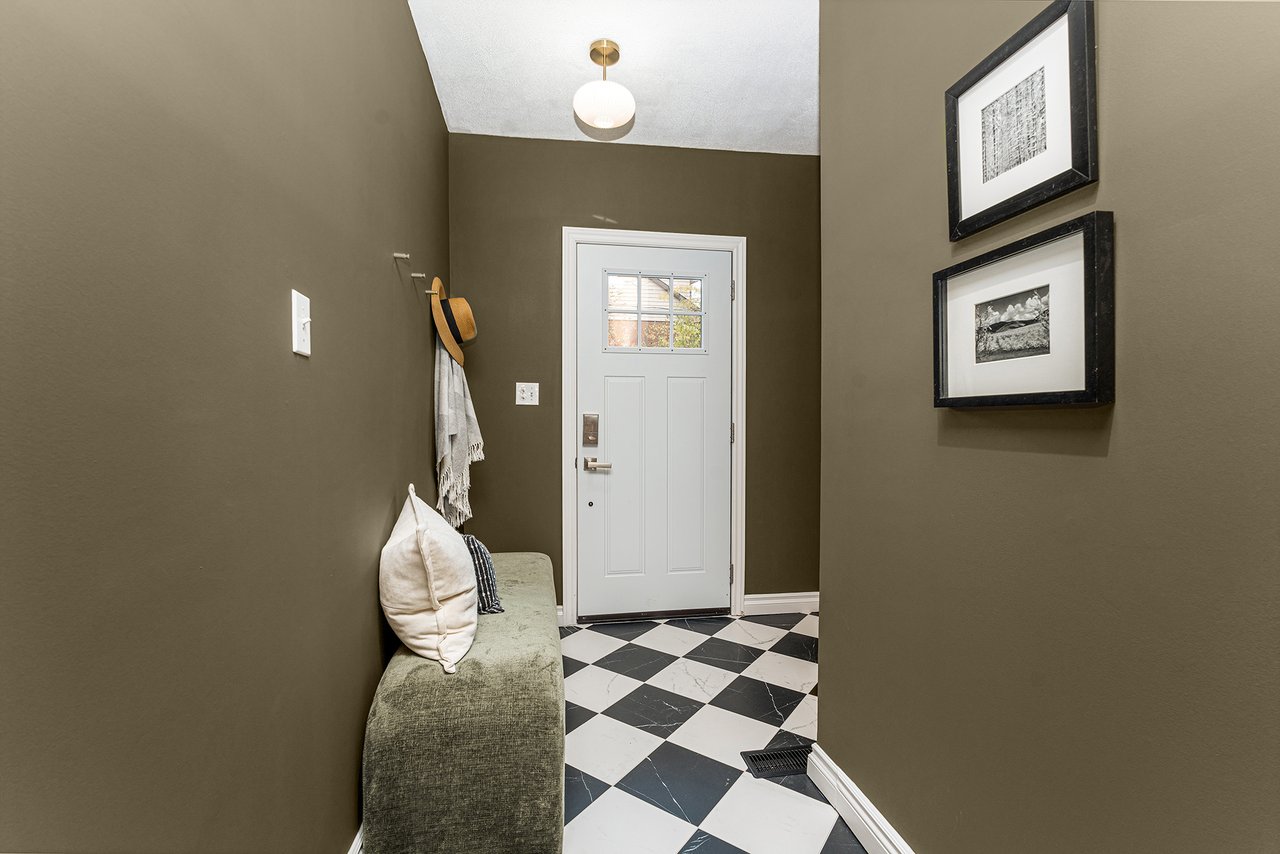 48 Lockwood Rd