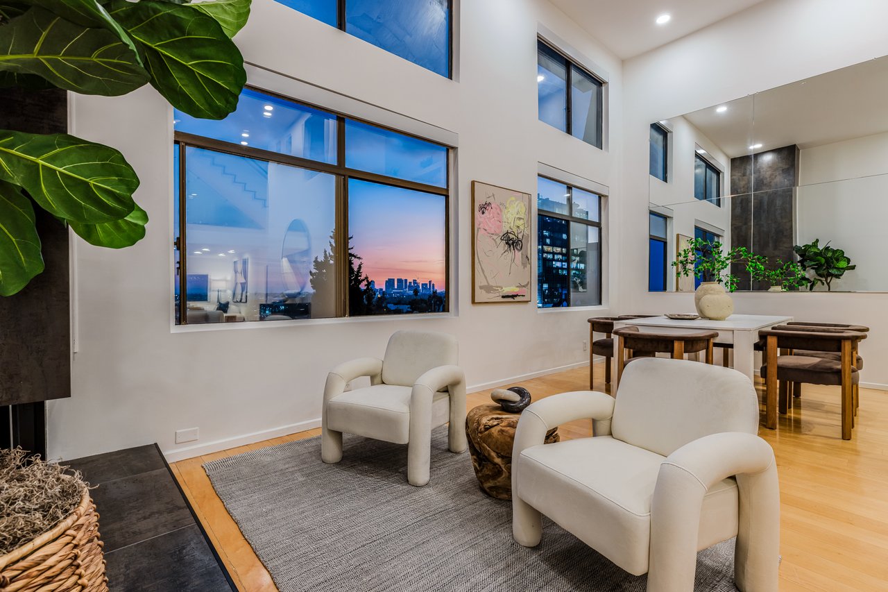 1133 N Clark St Unit: 303