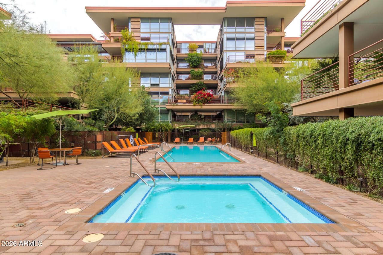 7157 E Rancho Vista Dr, #2001