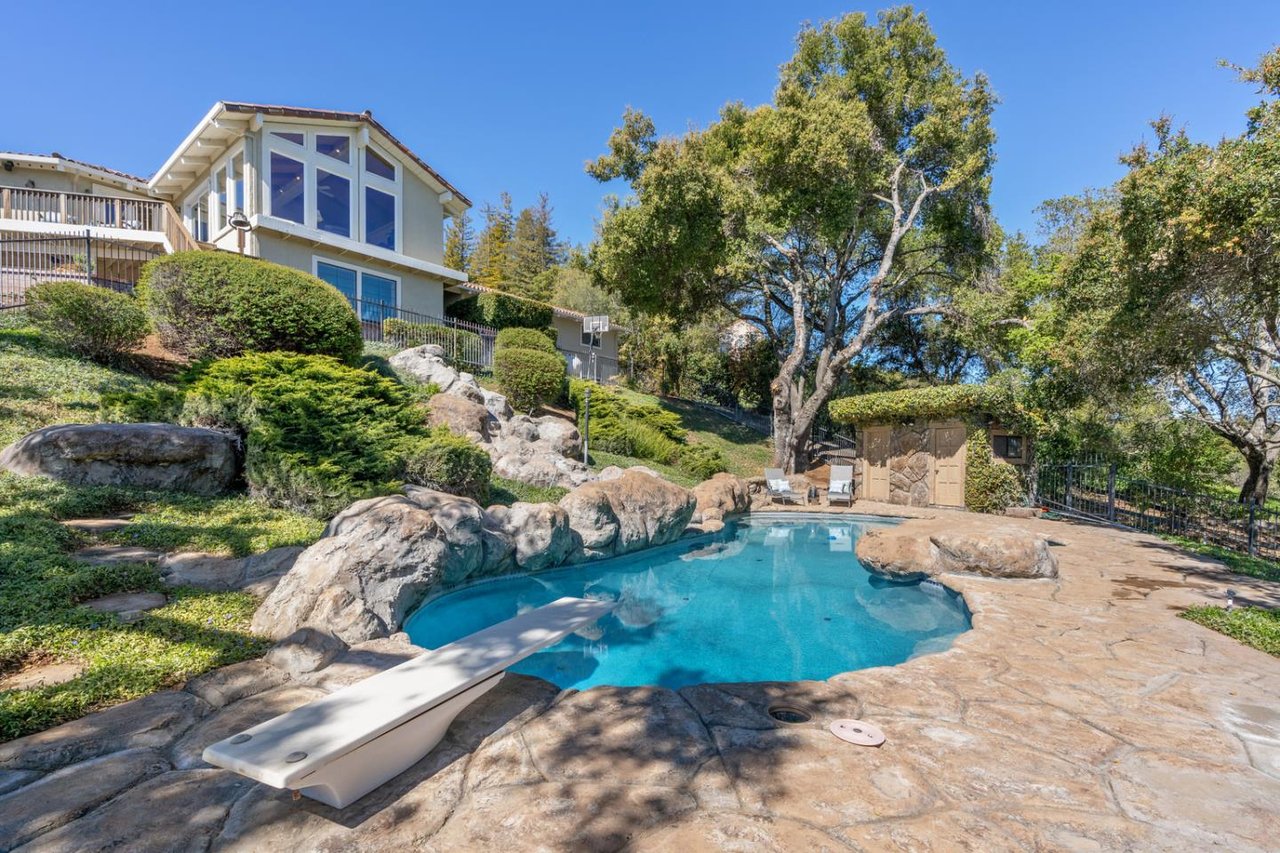 15681 Montebello Rd