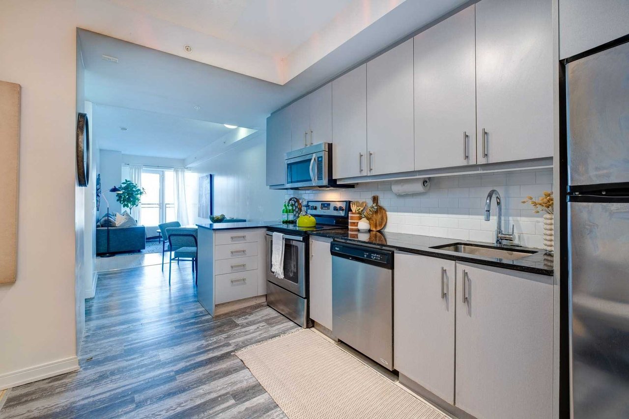 760 The Queensway, Ste 203
