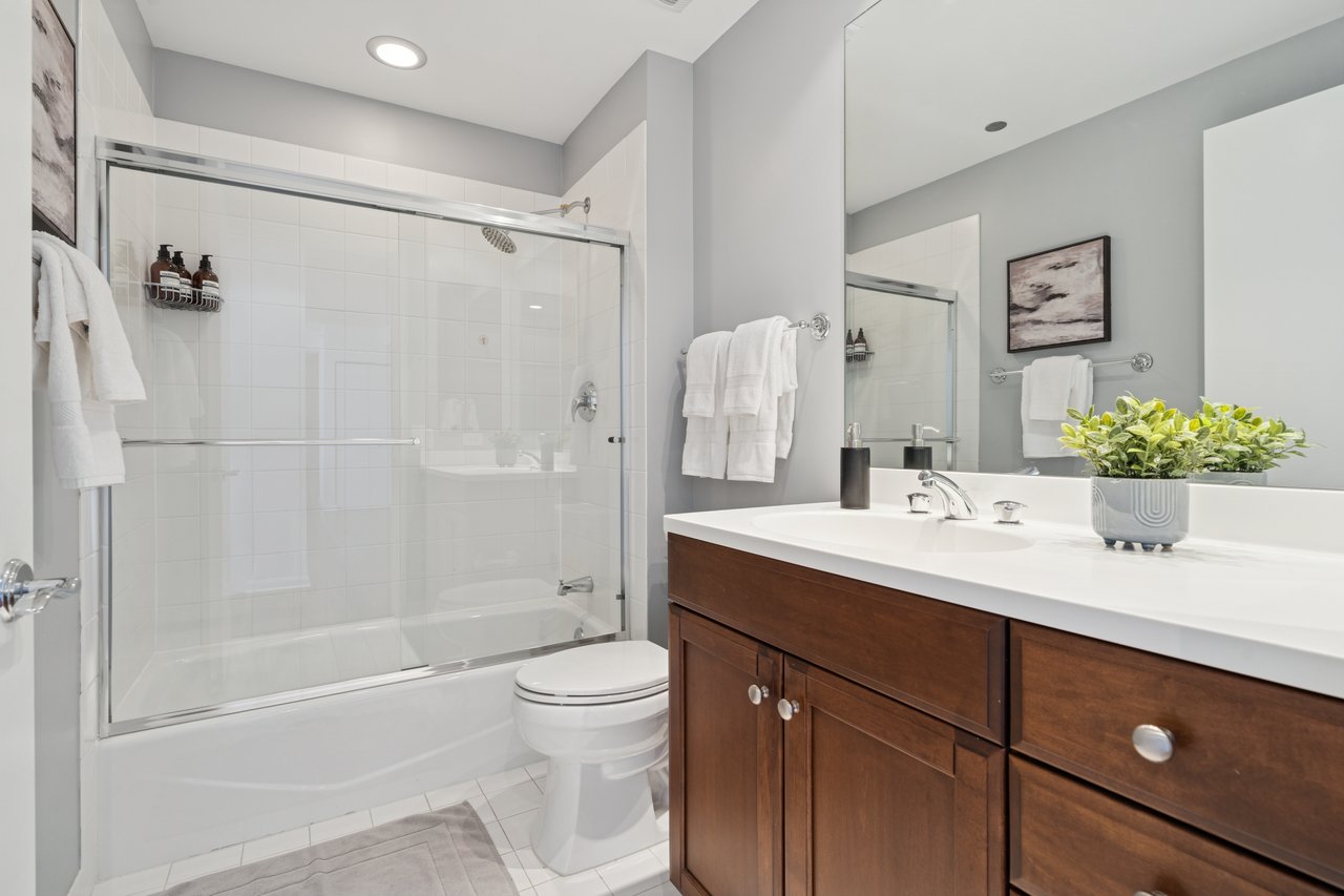 530 N Lake Shore Dr APT 2604, Chicago, IL 60611