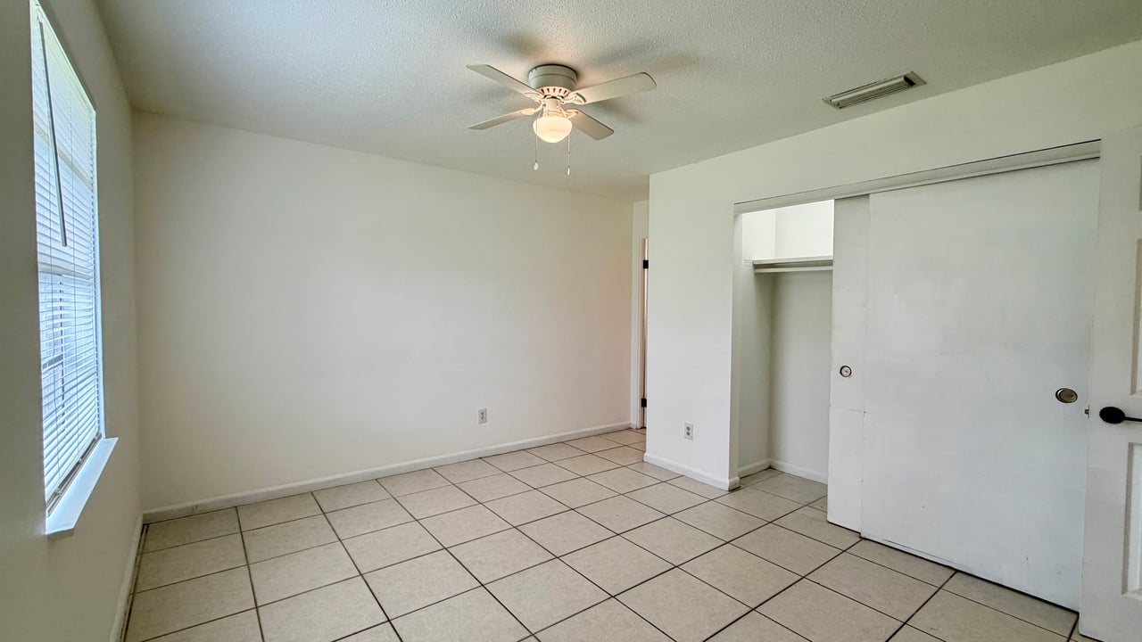 Casselberry Two-Bedroom Unit in Half-Duplex with Private Yard