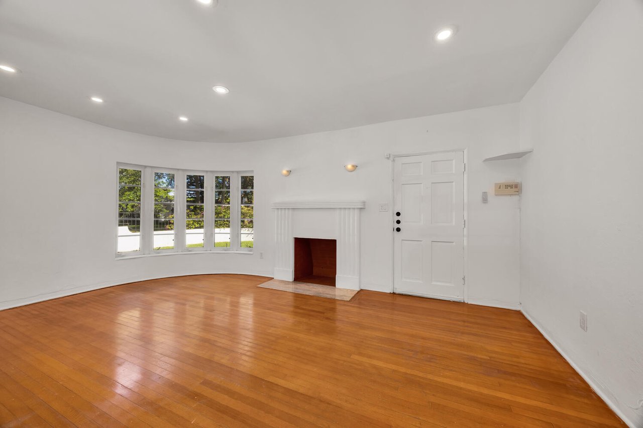 Art Deco Gem in Coral Gables