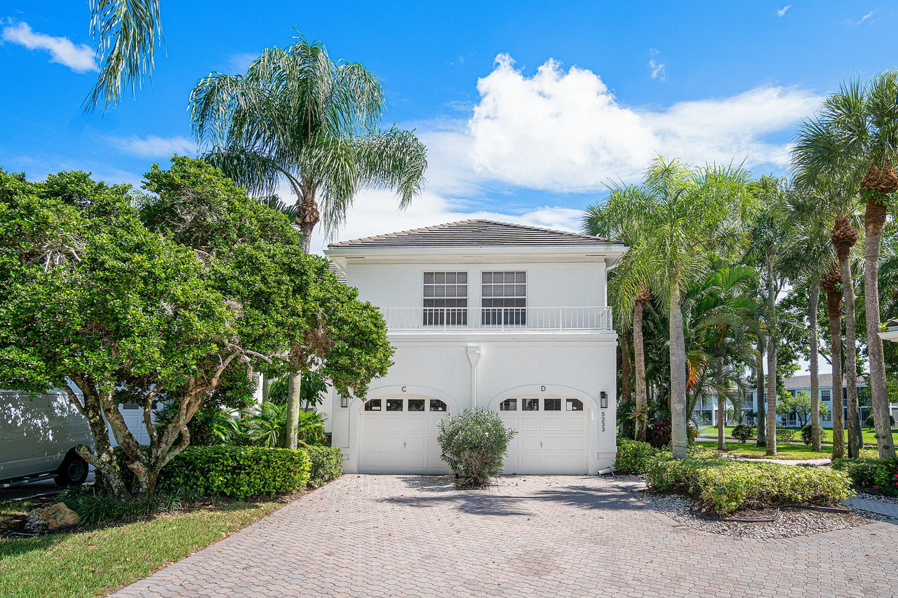 5233 Lake Catalina Dr N C