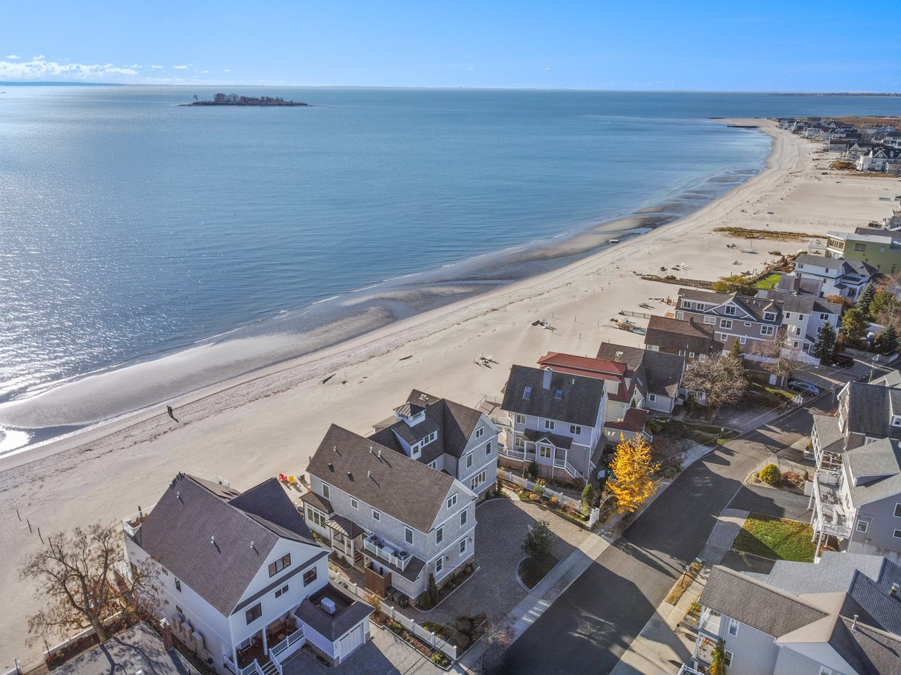 WATERFRONT LUXURY * PRIVATELY SOLD * RECORD SETTING PRICE