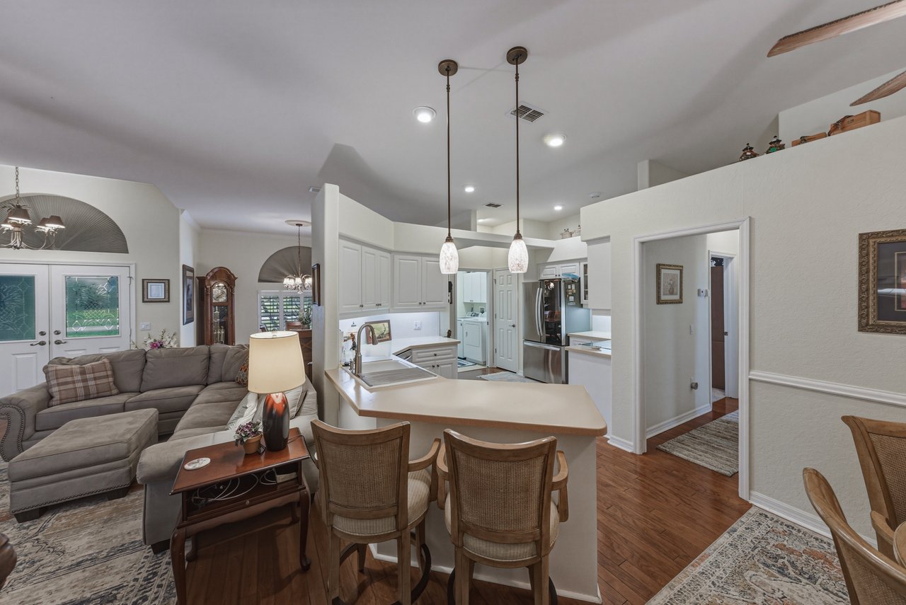 12215 WOODLANDS CIR