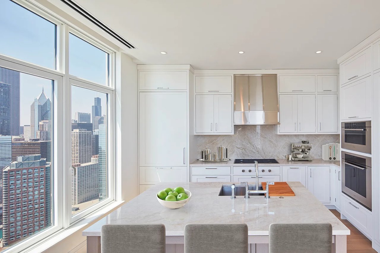 451 E Grand Ave Unit 4403