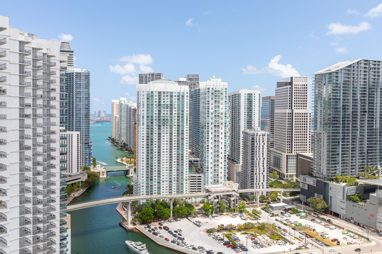 90 SW 3rd St Unit #3501 Miami 