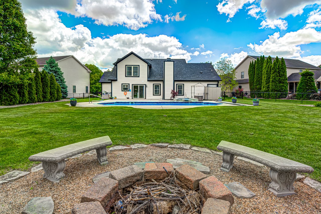 1114 Rockwell Dr