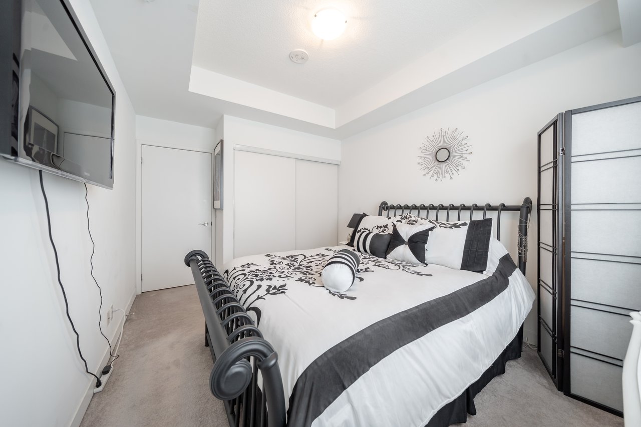 840 Queens Plate Dr 704
