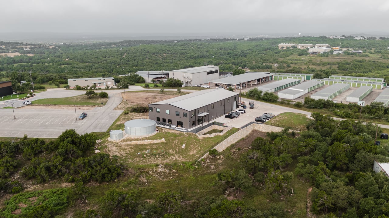 195 American Way - Commercial Warehouse For Lease