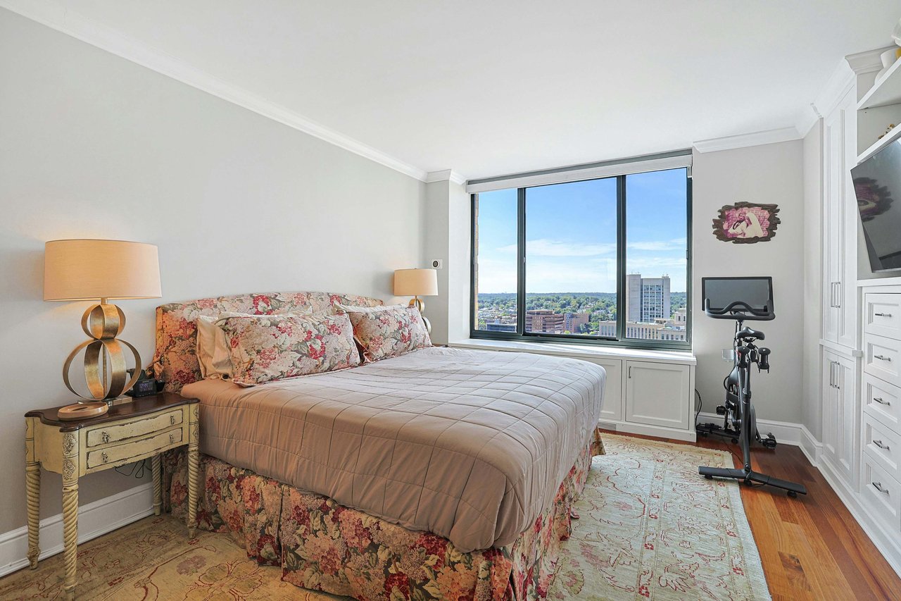 10 City Place, #21B, White Plains, NY 10601