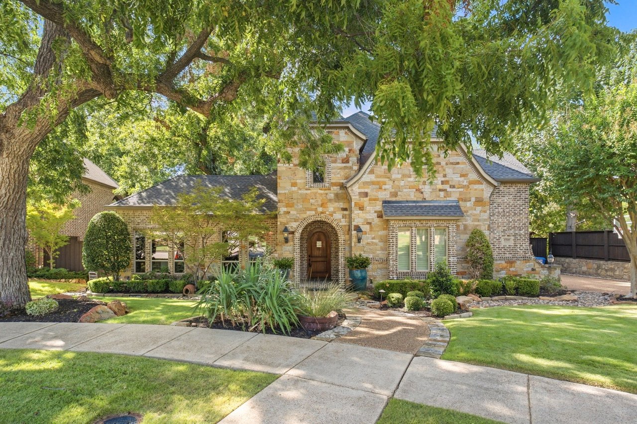 1700 Surrey Lane