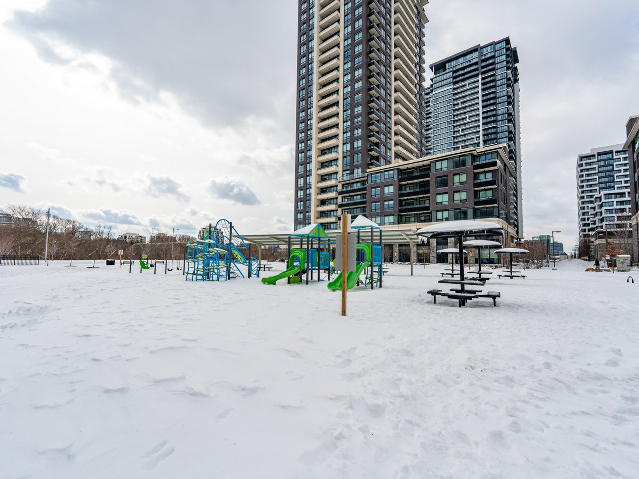 18 Uptown Dr 1910