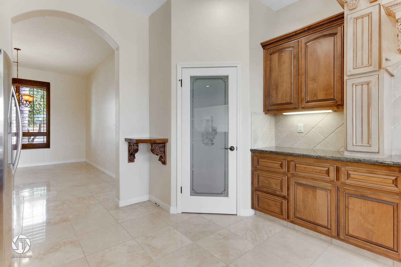14201 Santa Fe Ct