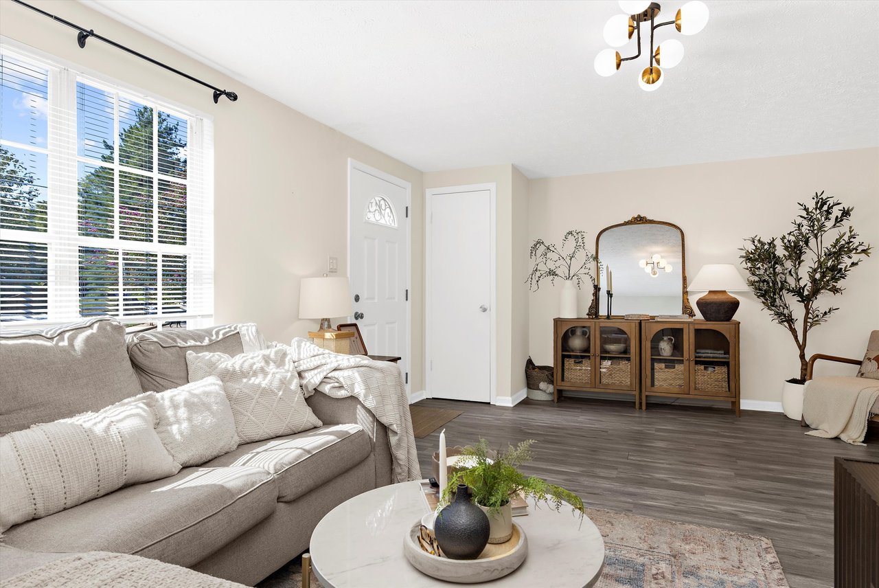 1516 Lodge Pole Court