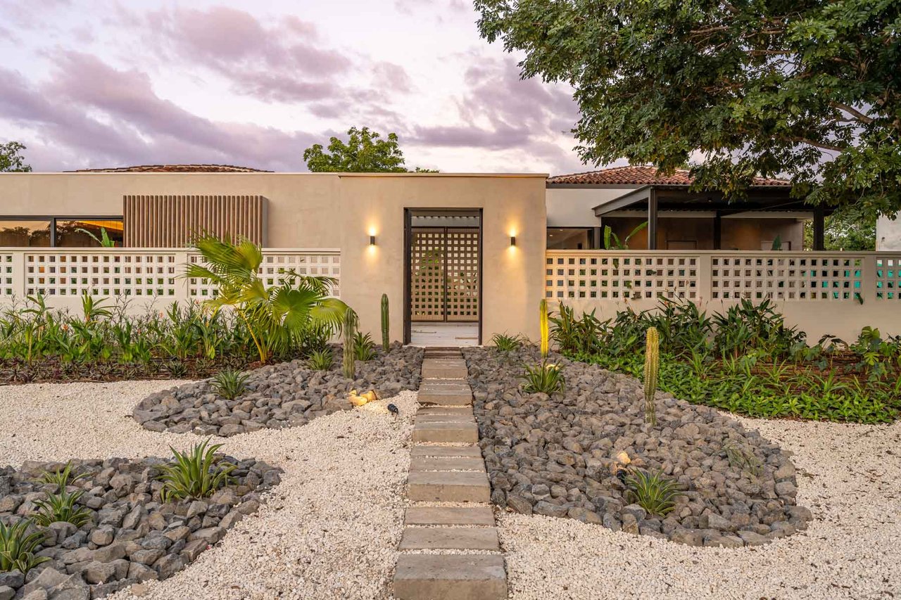 Casa Los Feliz | Elegant 4-Bedroom Villa in Hacienda Pinilla’s Reserva del Golf