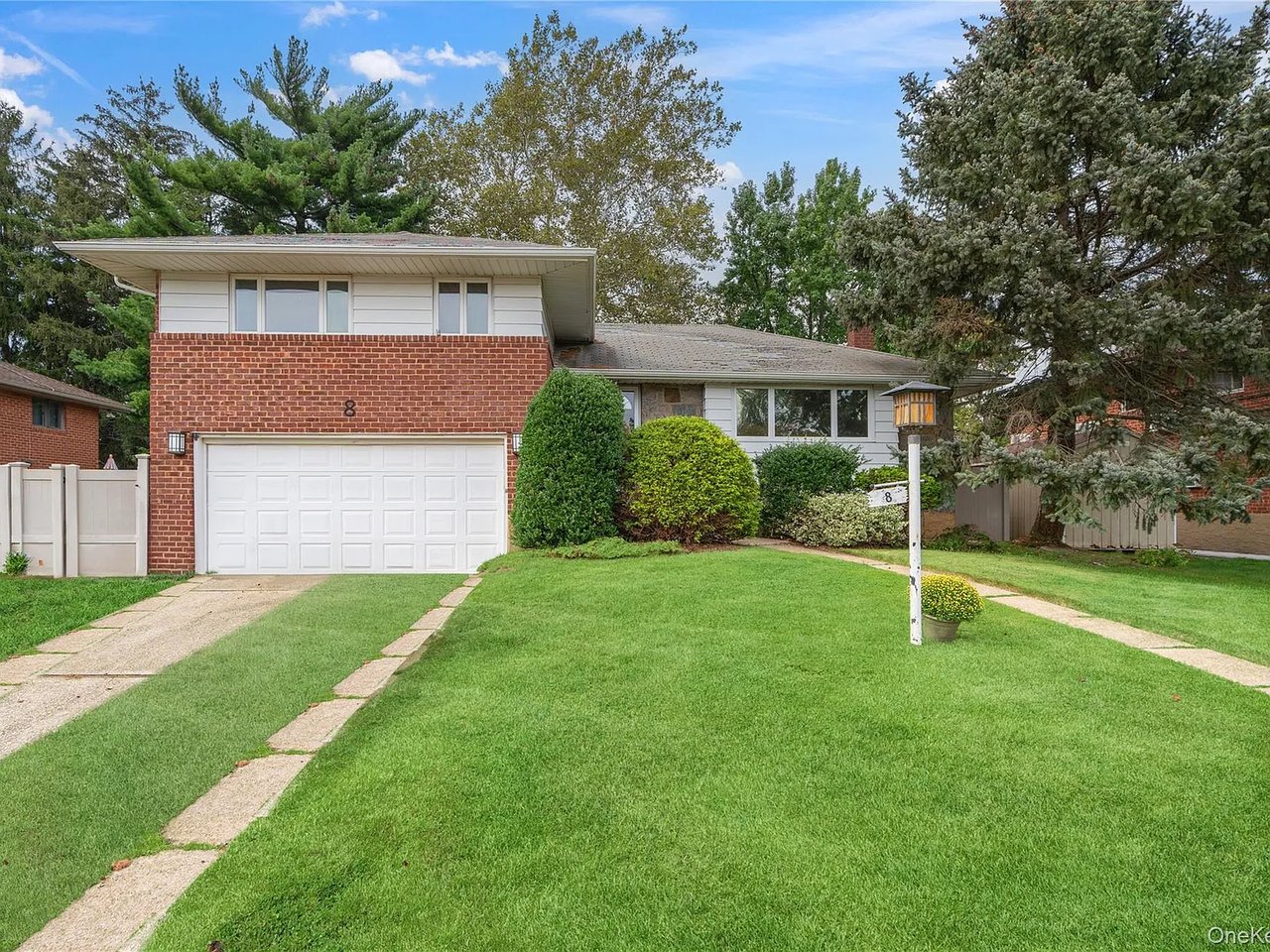 8 Westminster Road, Syosset, NY 11791