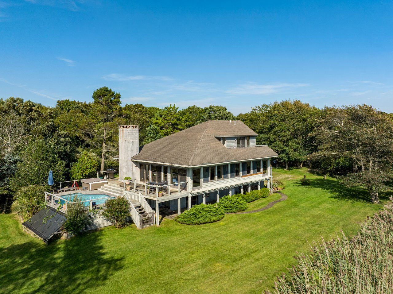 Bayward: The Hamlet’s Most Remarkable Water Views