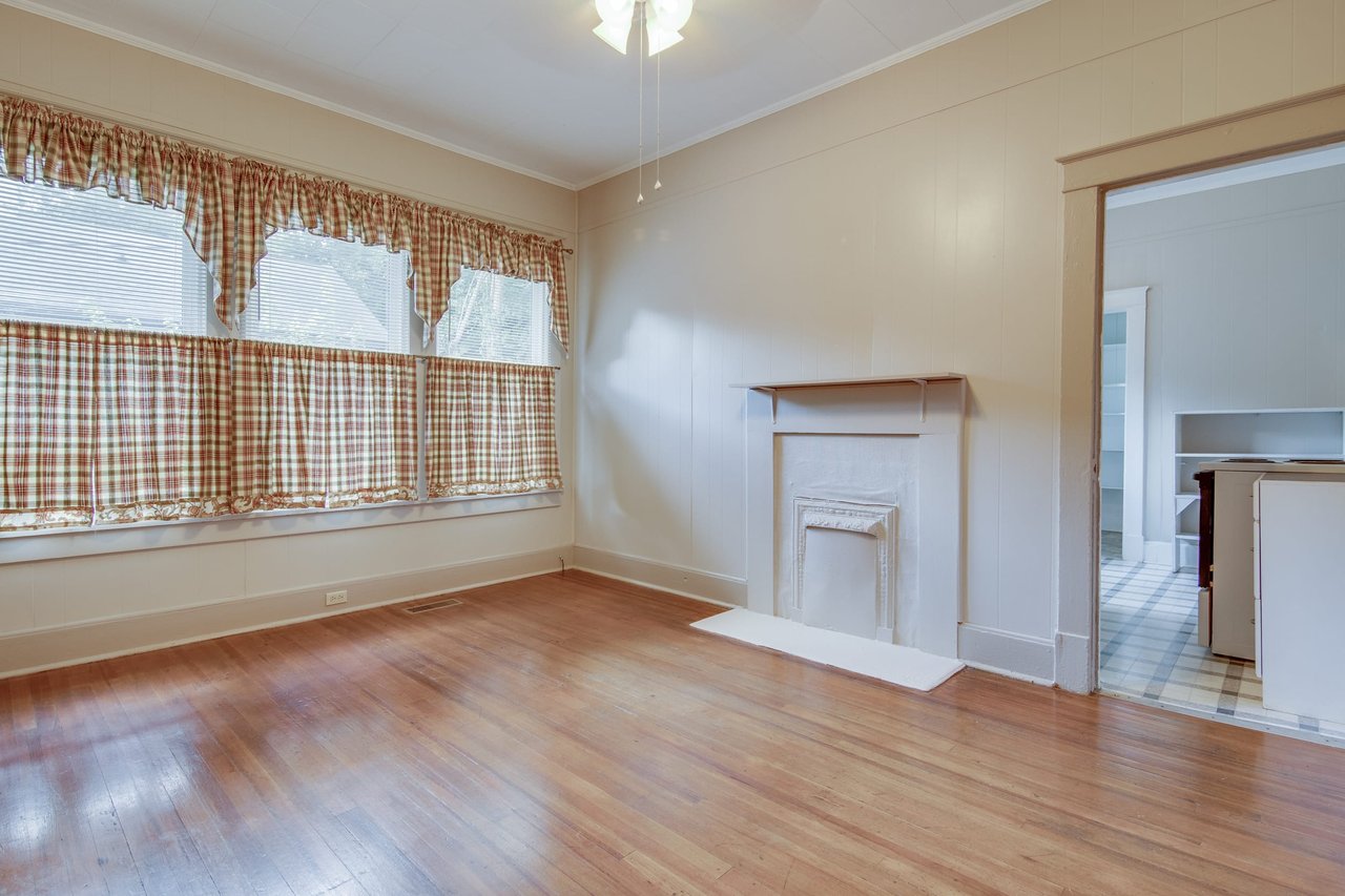4 Montford Street