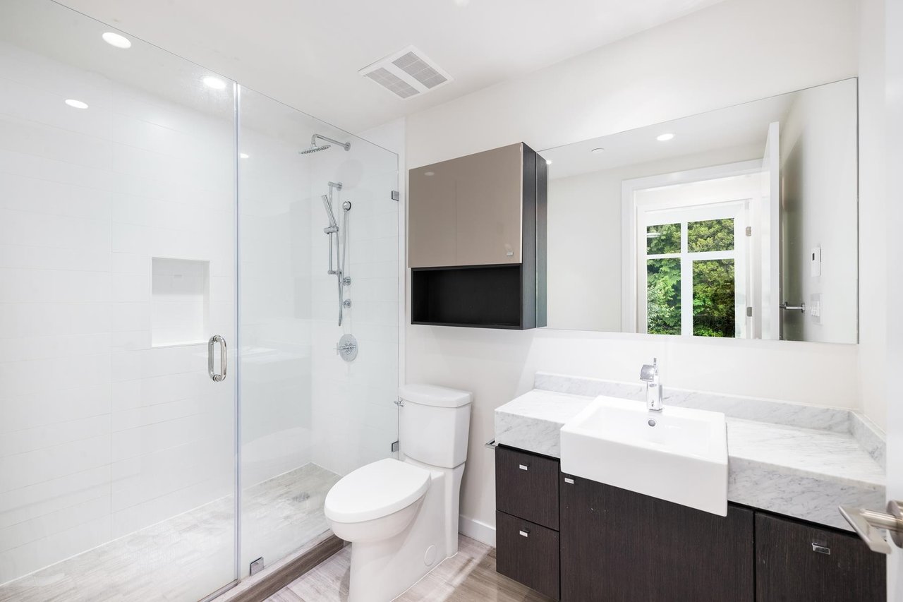774 Arthur Erickson Pl