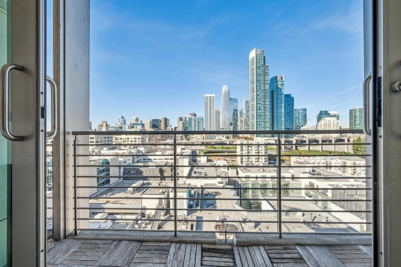 Stunning Corner Penthouse at The Brannan