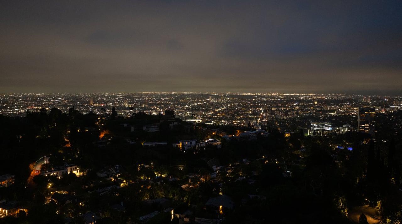 9277 Thrush Way, Sunset Strip