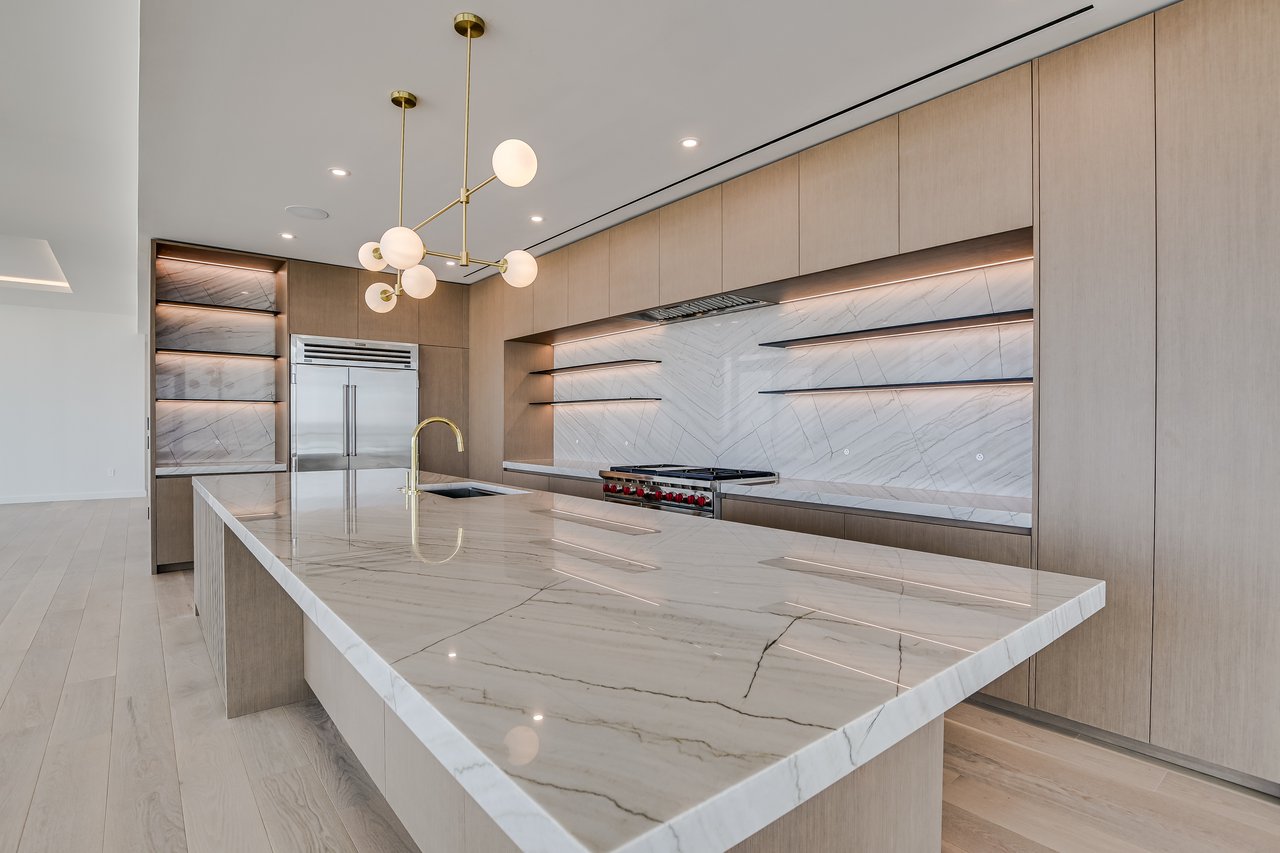 The Modern Sub-Penthouse #5402 North