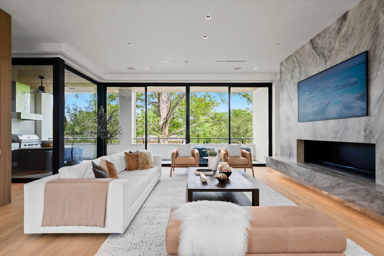 2503 Westlake Dr #201