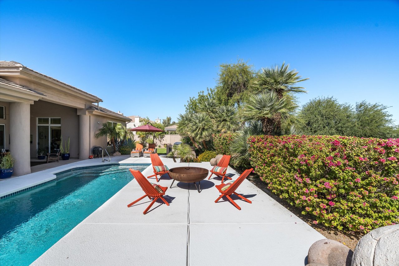 7124 E FOOTHILL Drive